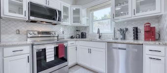 Comfy Home with Playground Near Ft Moore!