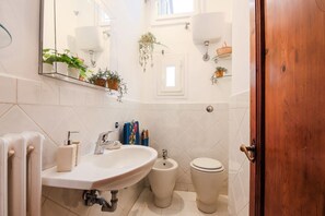 Asciugacapelli, bidet