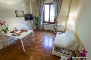TV - Apartments Florence- Santa Maria Suite (Firenze)