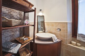 Douche, sèche-cheveux