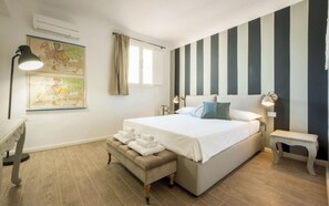 2 camere, una scrivania, Wi-Fi, lenzuola