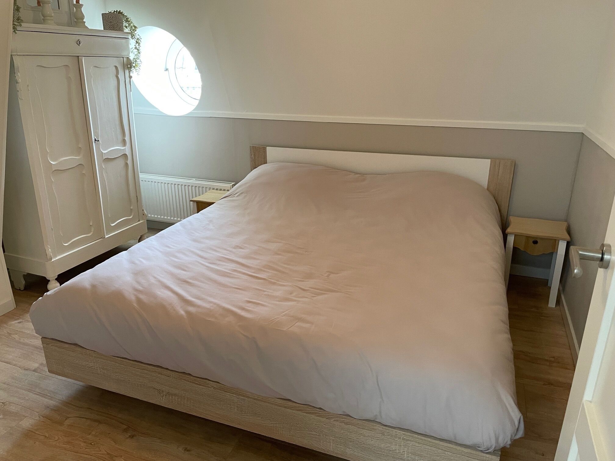 2 slaapkamers, reisbedje, wifi, beddengoed