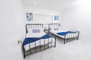 3 chambres, fer et planche Ă repasser, Wi-Fi gratuit, draps fournis