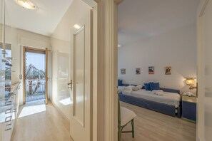 2 bedrooms, iron/ironing board, WiFi, bed sheets - CASA ISABELLA - Relax with Pool (Rapallo)