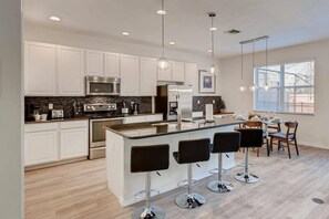 Fridge, microwave, stovetop, dishwasher