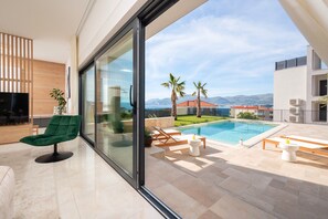 Outdoor pool, a heated pool - NEW!!! Villa Olivetum with outdoor heated pool (Okrug Gornji)