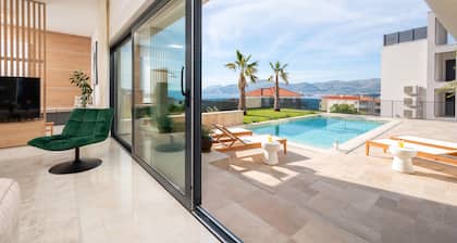 NEW!!! Villa Olivetum with outdoor heated pool