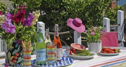 Sea Captain's Town House in New Quay with sea views, sleeps 9, dog friendly