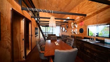 Deluxe Suite, River View | Individually decorated, individually furnished, soundproofing, free WiFi