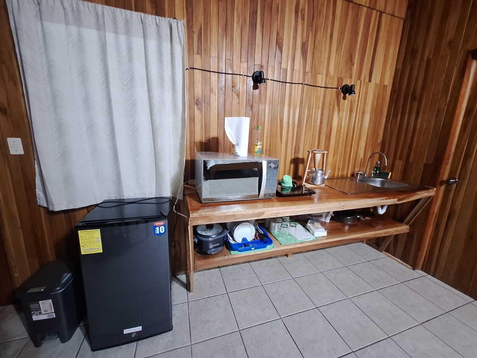 Family Cabin, Mountain View | Private kitchen | Electric kettle