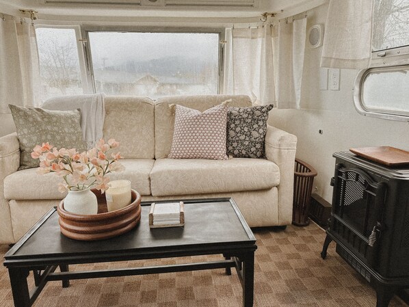 TV connectée, cheminée