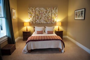 9 bedrooms, iron/ironing board, WiFi, bed sheets - Cape South Estate - idyllic character property in rural setting close to beaches (Waimarama)