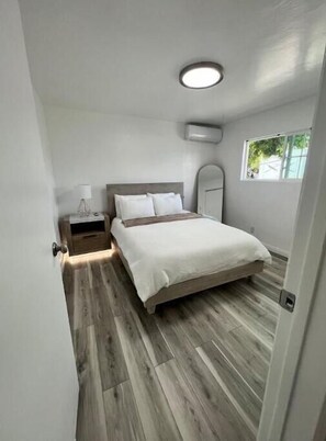 2 bedrooms - 11438 Medina ct (El Monte)