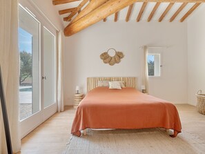6 Schlafzimmer, Bügeleisen/Bügelbrett, Reisekinderbett, WLAN