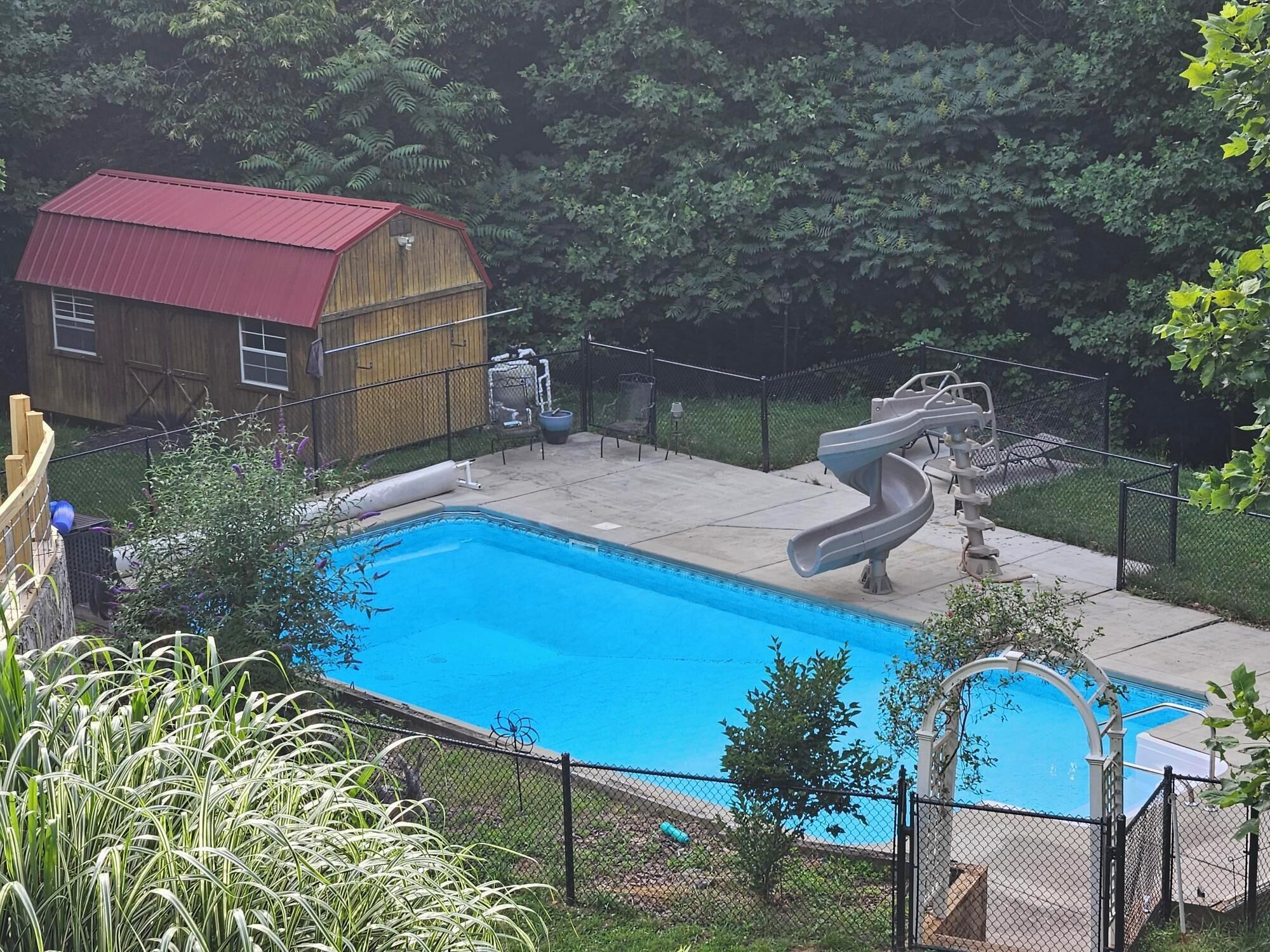 Beautiful house on the hill with private pool, hot tub and full work out room!