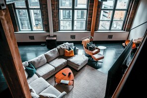 Smart TV, impianto stereo, monitor per computer