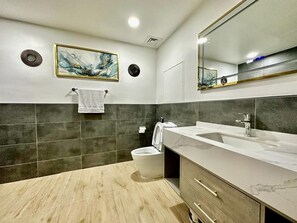 Bathroom - 3BR Luxury Apartment Sea View (Dubai)