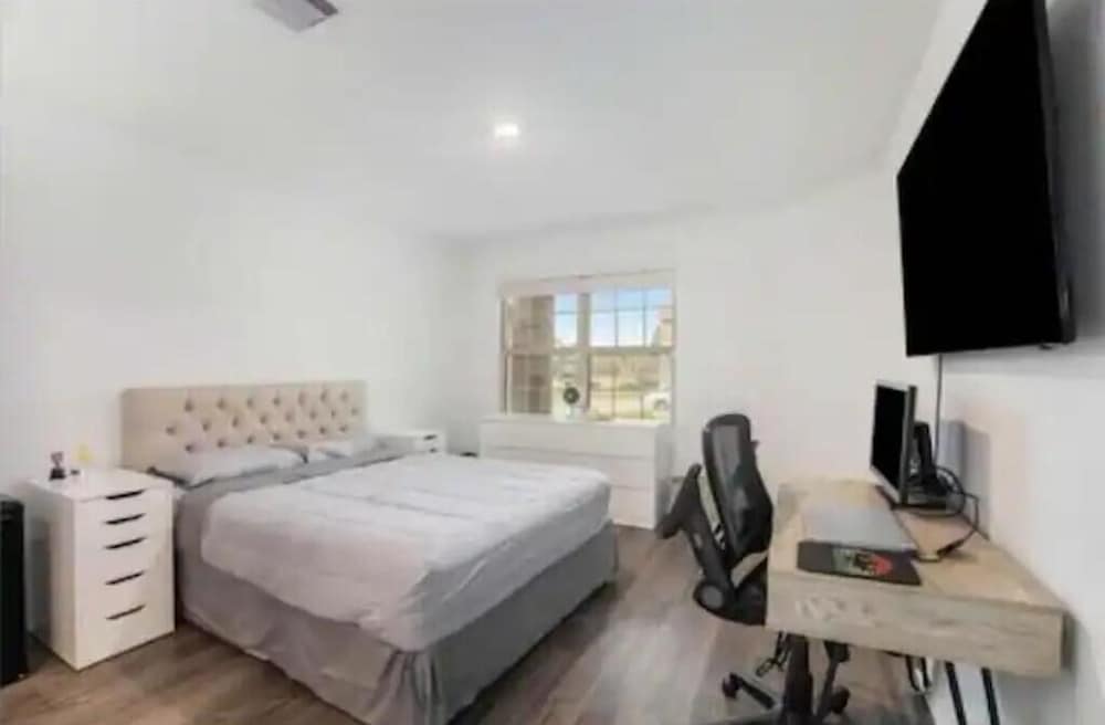 Cozy retreat in the crux of Katy Fort Bend County Vrbo