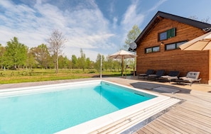 A heated pool - Nice home in Brezik with sauna (Brezik)