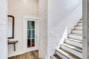 Interior - For the Girls 117 LA (Port Aransas)