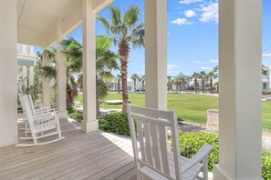 Terrace/patio - For the Girls 117 LA (Port Aransas)