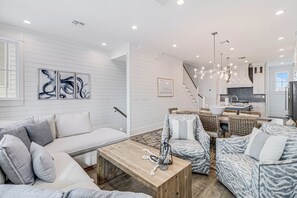 House (4 Bedrooms) | Exterior