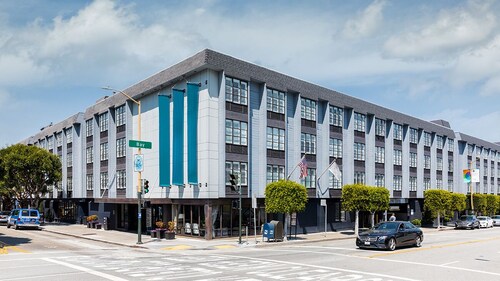 Celebrate San Francisco Pride 2024 at the Marriott Pulse 6/28-7/1, sleeps 4