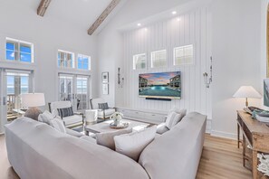 House (6 Bedrooms) | Interior