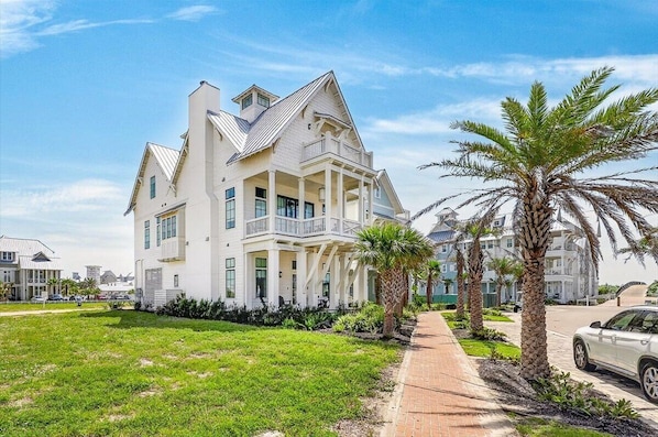 House (5 Bedrooms) | Interior - Boardwalk Breeze 109 SOU (Port Aransas)