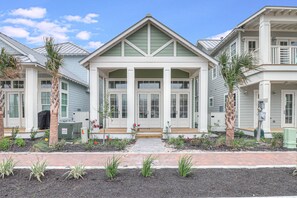 House (4 Bedrooms) | Interior - Meet Out Back 313 SOU (Port Aransas)