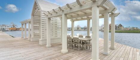 House (4 Bedrooms) | Front of property