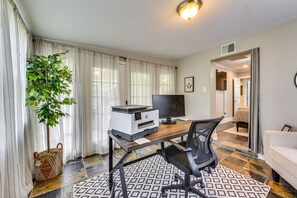 Interior - Baton Rouge Home w/ Private Patio: 2 Mi to LSU! (Baton Rouge)