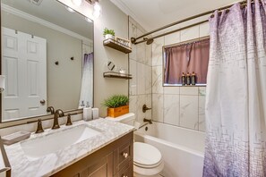 Towels - Baton Rouge Home w/ Private Patio: 2 Mi to LSU! (Baton Rouge)