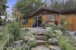 Exterior - Priest Lake - Escape to the Lake (Nordman)