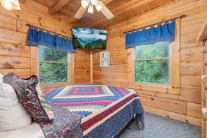 3 bedrooms, iron/ironing board, free WiFi