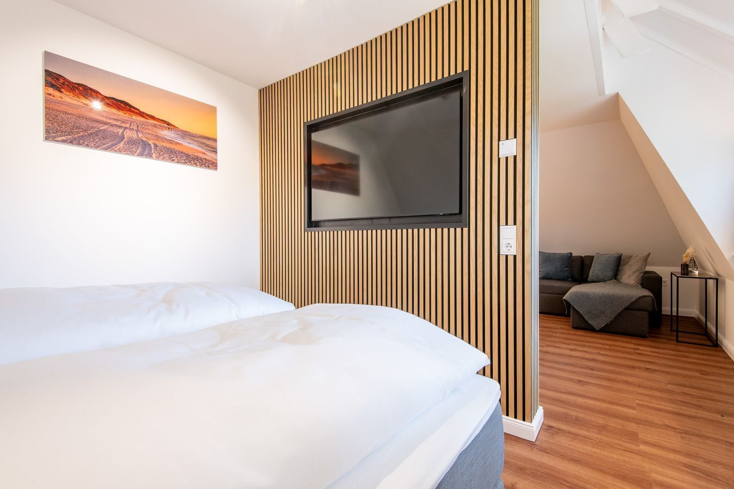 1 dormitorio, tabla de planchar con plancha, wifi y ropa de cama