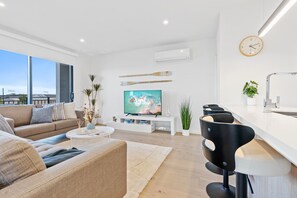 電視、乒乓球設施