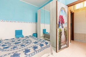 1 chambre, fer et planche à repasser, Wi-Fi, draps fournis