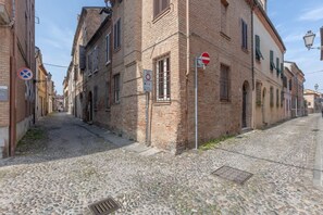 Esterni