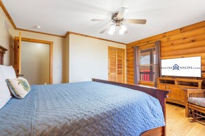 Unclassified image, 5 of 51, button - Rustic Lakeview Cabin Escape featuring Billiards, Free Daily Attraction Tickets & Close to Big Cedar (Ridgedale)
