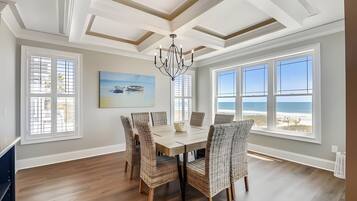 House | Living area | 50-inch Smart TV with cable channels, fireplace, Netflix