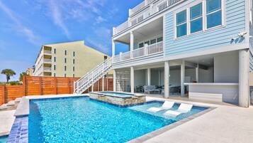 Outdoor pool, pool loungers