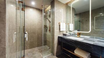 Superior Room | Bathroom