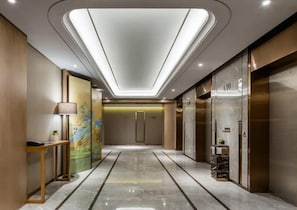 Habitación de lujo | Edredón y artículos del minibar gratis 