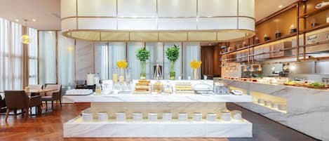 Petit déjeuner buffet (99 CNY par personne)