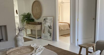 Mediterranean, coastal retreat in the heart of Toukley.
