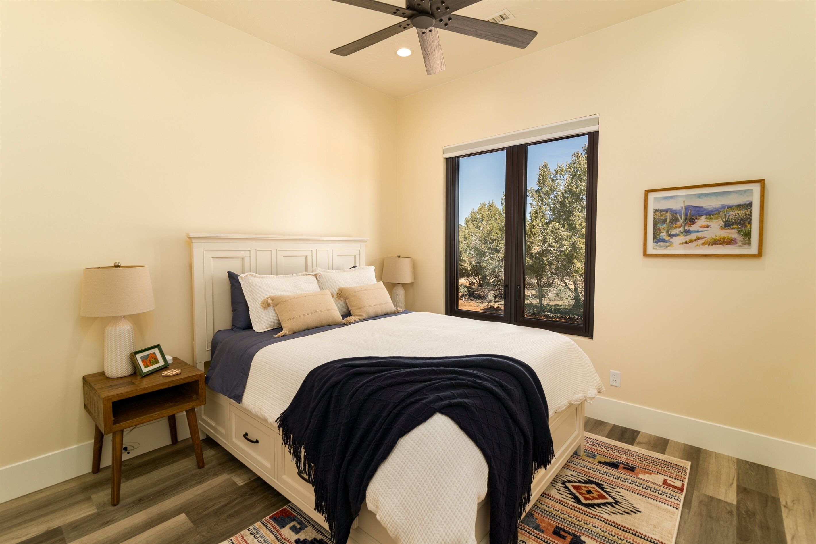 3 soverom, strykejern/-brett, reiseseng for barn og wi-fi (inkludert)