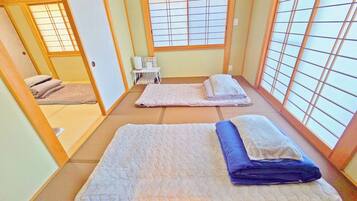 3 chambres, bureau, Wi-Fi gratuit, draps fournis