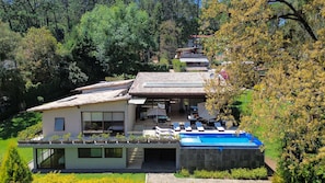 Courtyard view - Vista Al Nevado (Valle de Bravo)