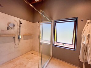 Maison familiale | Douche de la salle de bain